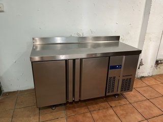 Bajo mostrador 2 puertas acero inoxidable infrico