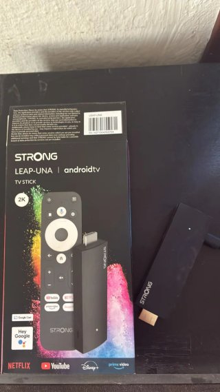 STRONG Android TV LEAP-UNA TV Stick