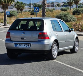 Volkswagen Golf 2003