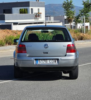 Volkswagen Golf 2003