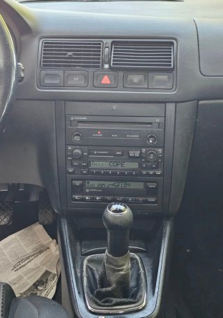 Volkswagen Golf 2003
