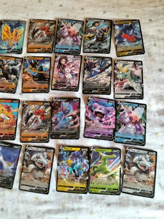 Lote Cartas Pokémon V