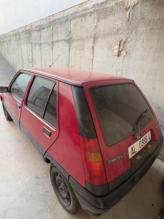Renault r5 , se vende o se cambia por mercedes slk