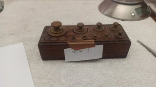 Juego de 12 pesas de laton (lotto 2)