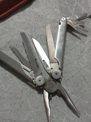 Leatherman Multiusos modelo wave