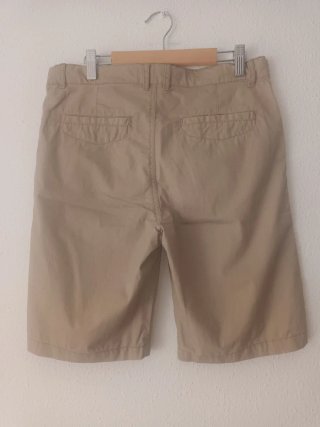 Bermuda niño color beige