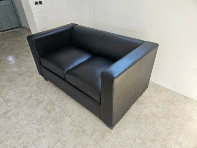Sofá de 2 plazas negro