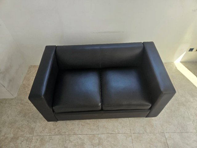 Sofá de 2 plazas negro