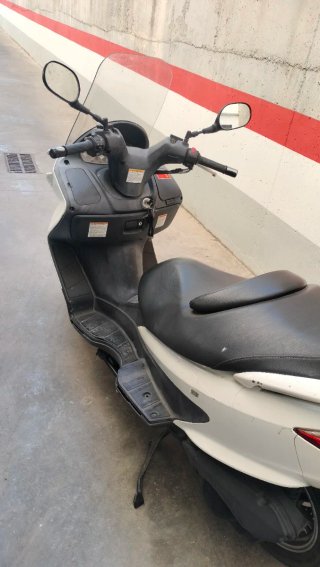 Suzuki Burgman 125cc Scooter Año 2010 87399 km
