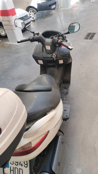 Suzuki Burgman 125cc Scooter Año 2010 87399 km
