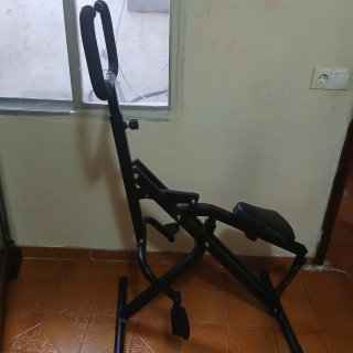 Máquina de sentadillas plegable