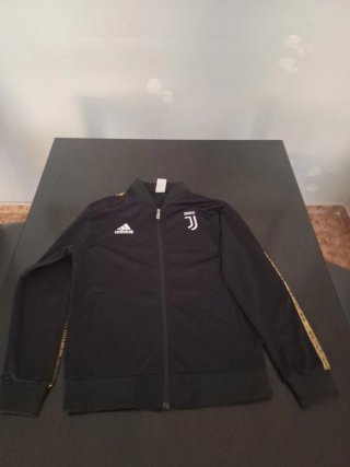 Chaqueta Adidas Juventus Negra y Dorada