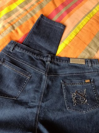 Pantalón vaquero Paralelo con circonitas
