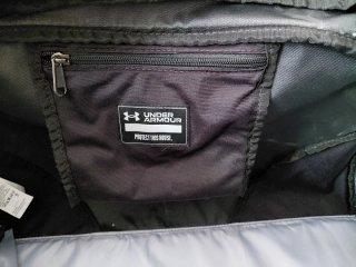 Bolsa Deporte Under Armour Negra con Logo Blanco