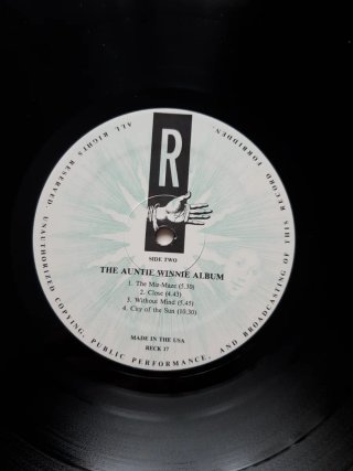 Vinilo bevis frond