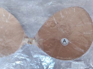 Sujetadores y pezoneras beige