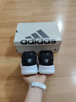 Adidas Falcon Zapatillas Negras Blancas