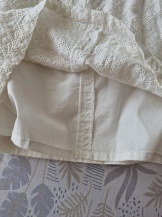 Vestido de encaje para niña