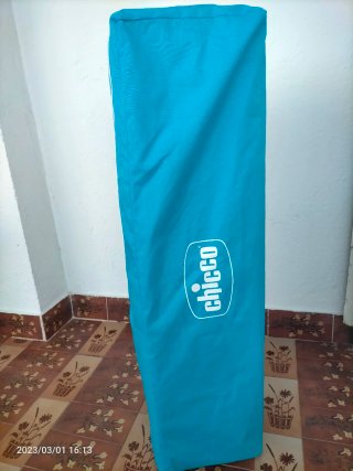 Parque infantil Chicco azul con diseño marino