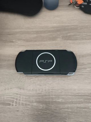 PSP-3004-Negra in ottime condizioni
