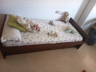 Cama infantil/individual de madera