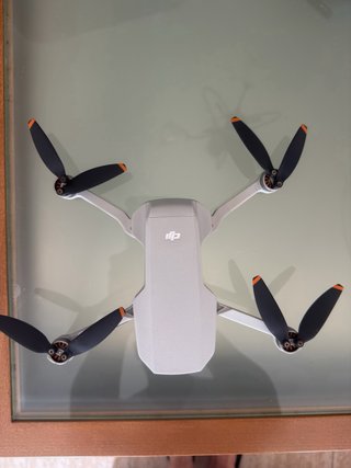 DJI Mini 2 Drone con control y maletín