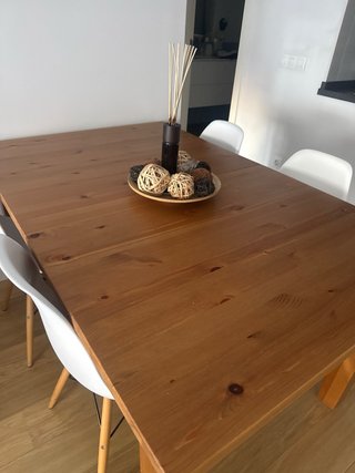 Mesa comedor y 4 sillas madera