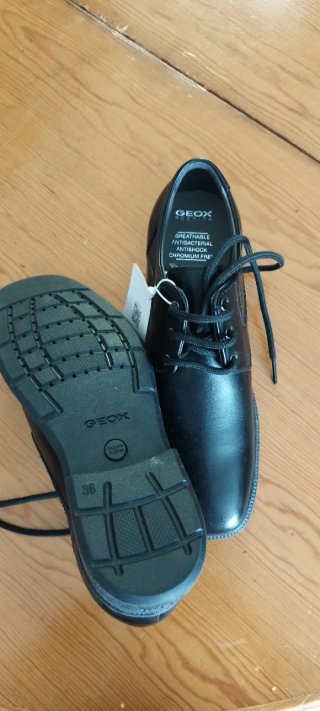 Zapatos Geox cordones negros