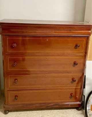 Cómoda clásica madera maciza