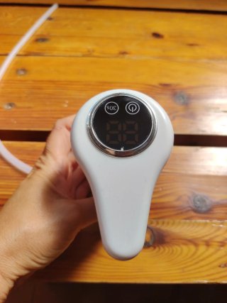 Dispensador agua eléctrico con pantalla
