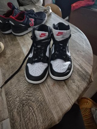 Nike Dunk High blanco y negro