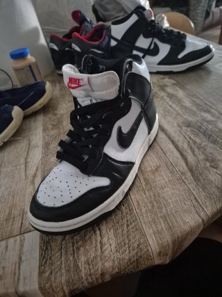 Nike Dunk High blanco y negro