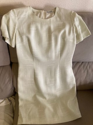 Traje chaqueta y vestido beige mujer