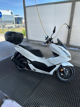 Honda PCX 125 Blanca