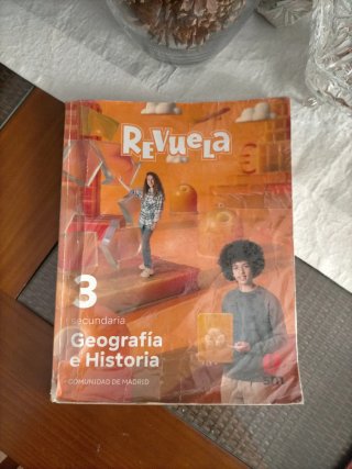 Geografía e historia 3 Secundaria : Revuela, Co...