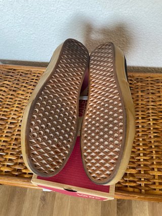 Zapatillas Vans Negras Suela Marrón