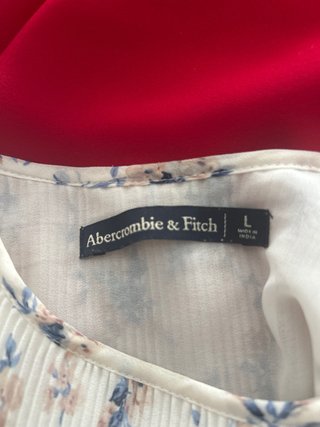 Blusa Abercrombie & Fitch floral