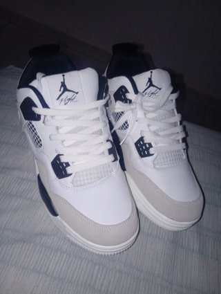 Sneakers Jordan Nere e Bianche