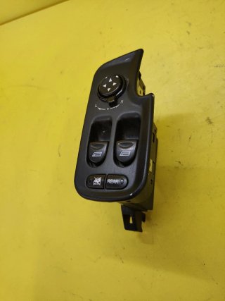 BOTONERA ELEVALUNAS ELECTRICOS ALFA 147