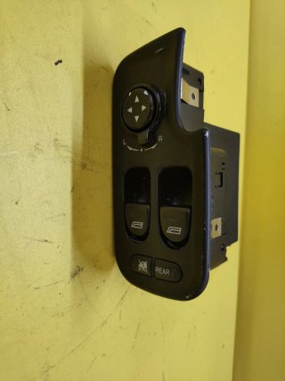 BOTONERA ELEVALUNAS ELECTRICOS ALFA 147