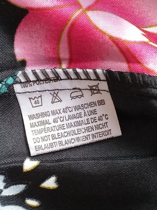 Kimono negro estampado pavo real talla L