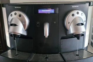 Cafetera Nespresso Gemini 200 Profesional