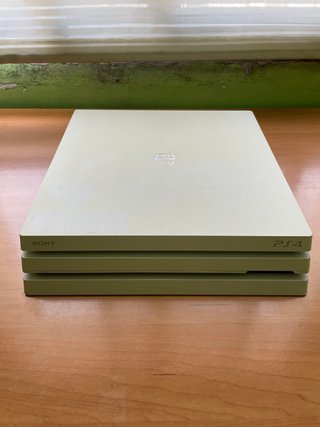 PS4 Pro 1TB Bianca