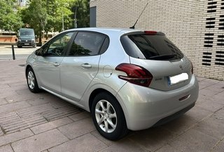Peugeot 208 "MUY BIEN CUIDADO, POCOS KMS"