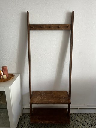 Estantería decorativa de madera