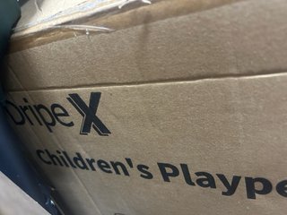 Parco giochi sicuro per bambini