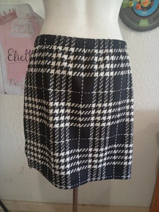 Falda de cuadros blanco y negro