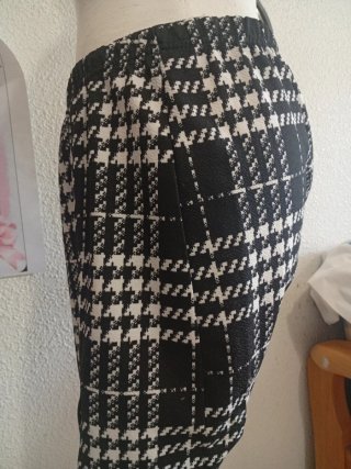 Falda de cuadros blanco y negro