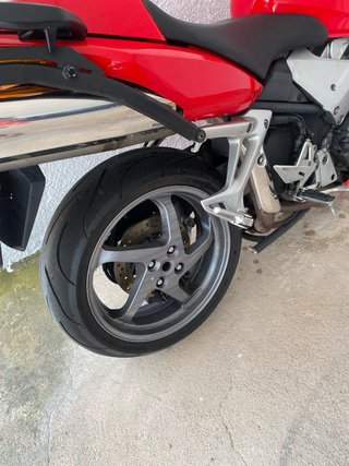 Honda 2005 VFR800 Roja Sportbike, ITV 2028