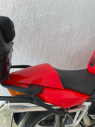 Honda 2005 VFR800 Roja Sportbike, ITV 2028